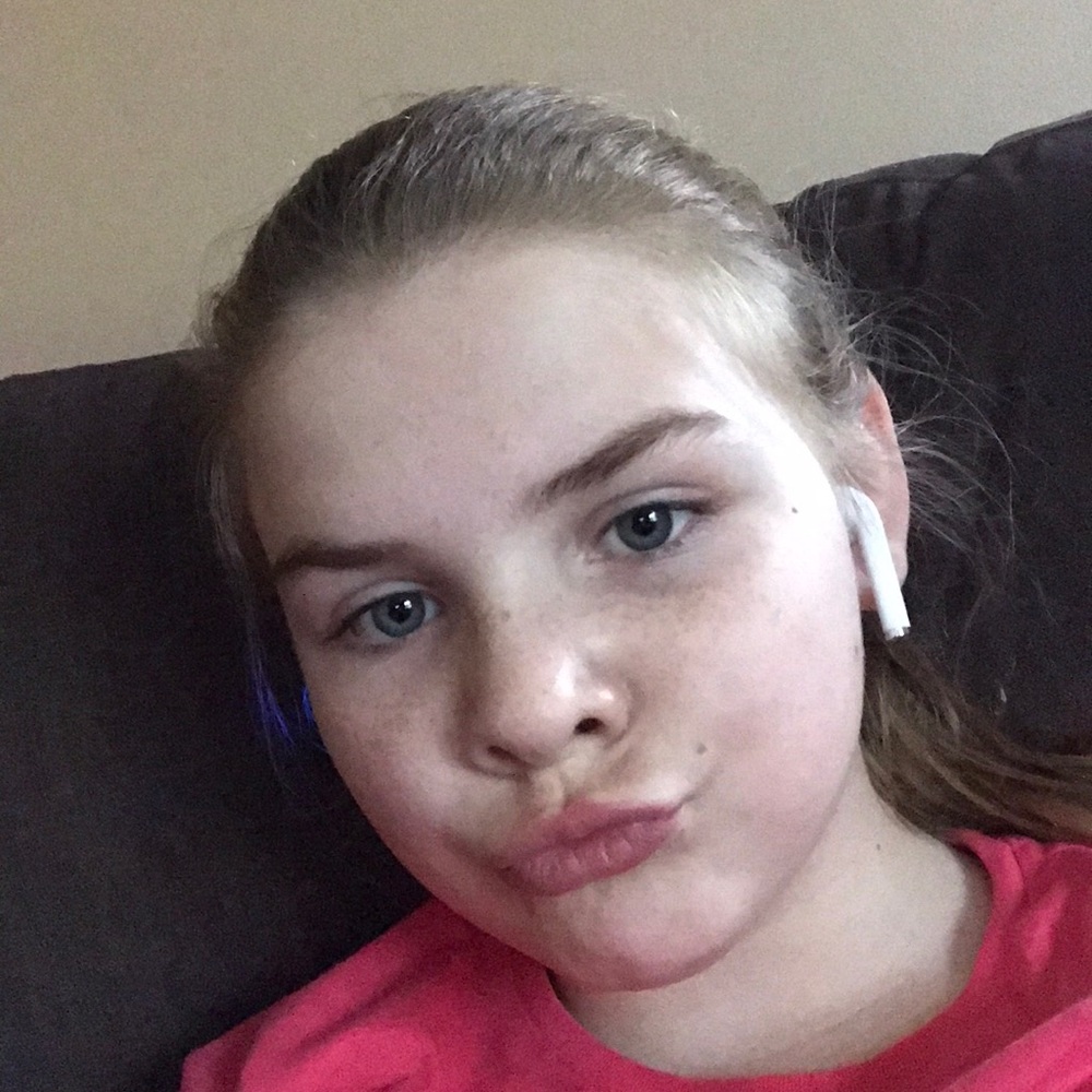 Meet your Posher, Lenora